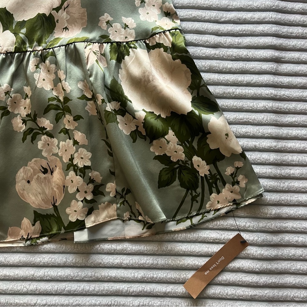 Reformation Sianna Silk Dress in Tarragon - Picture 8 of 13